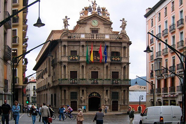 desguaza tu coche en pamplona